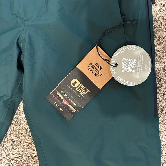 NWT life time warranty. Men's Teal Cargo Pants - Picture 3 of 9